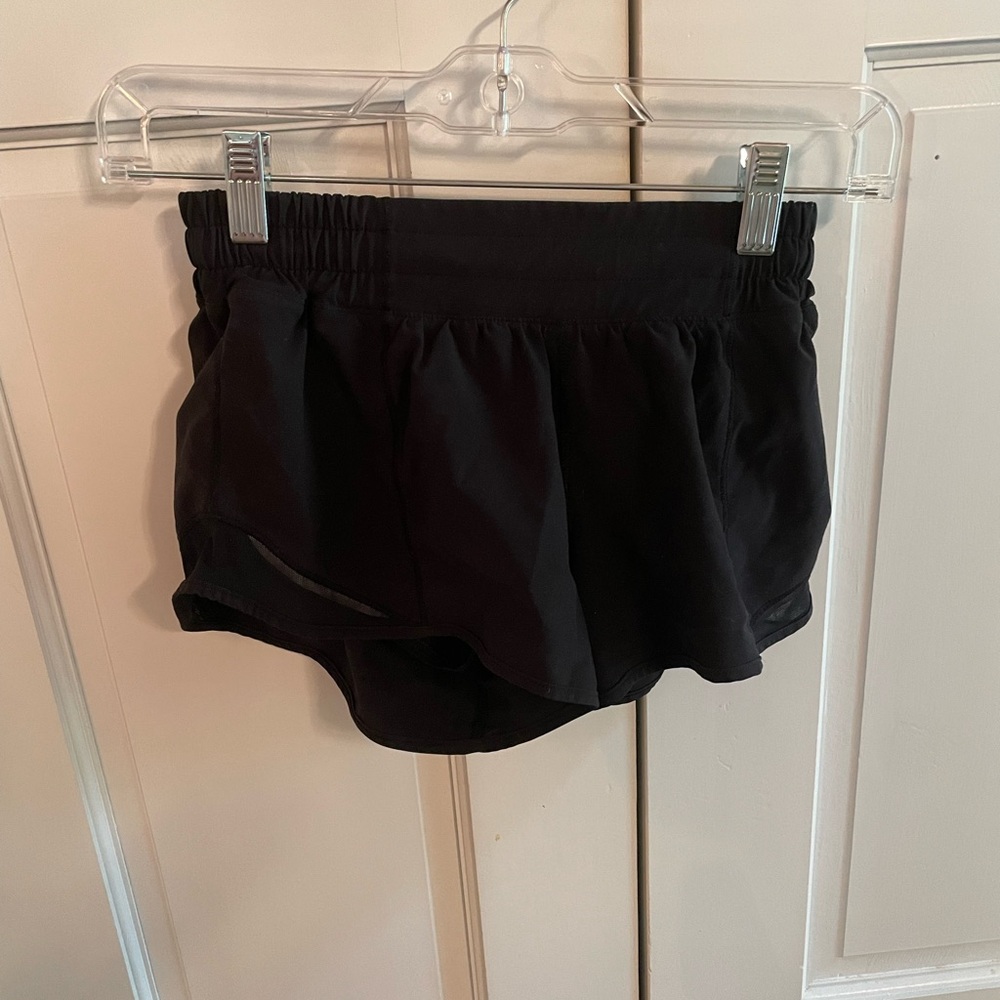 LULULEMON hotty hot high-rise shorts! 🪩♻️